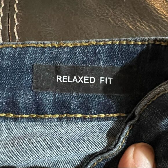 Judy Blue Relax Fit Whiskered Light Distressed Dark Blue Wash Women Jeans Sz 27 - Picture 10 of 11